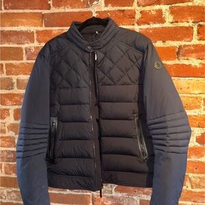 Moncler Black Puffer Jacket with Stand-Up Collar and Diamond Quilting